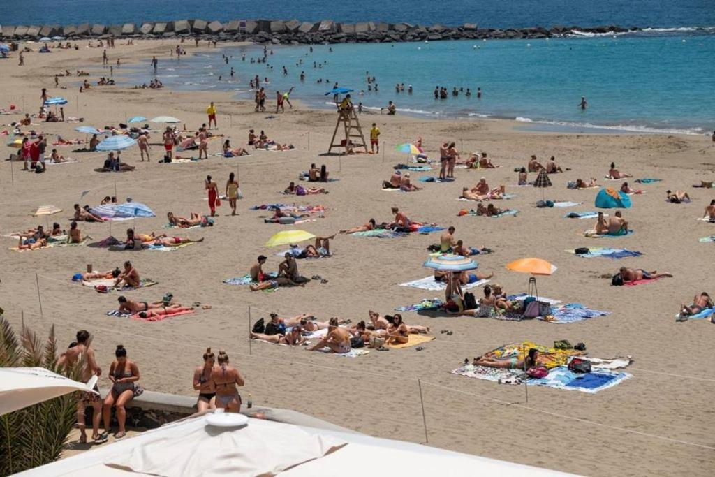 Cristianos, Céntrico Piso A 100 Metros De La Playa *