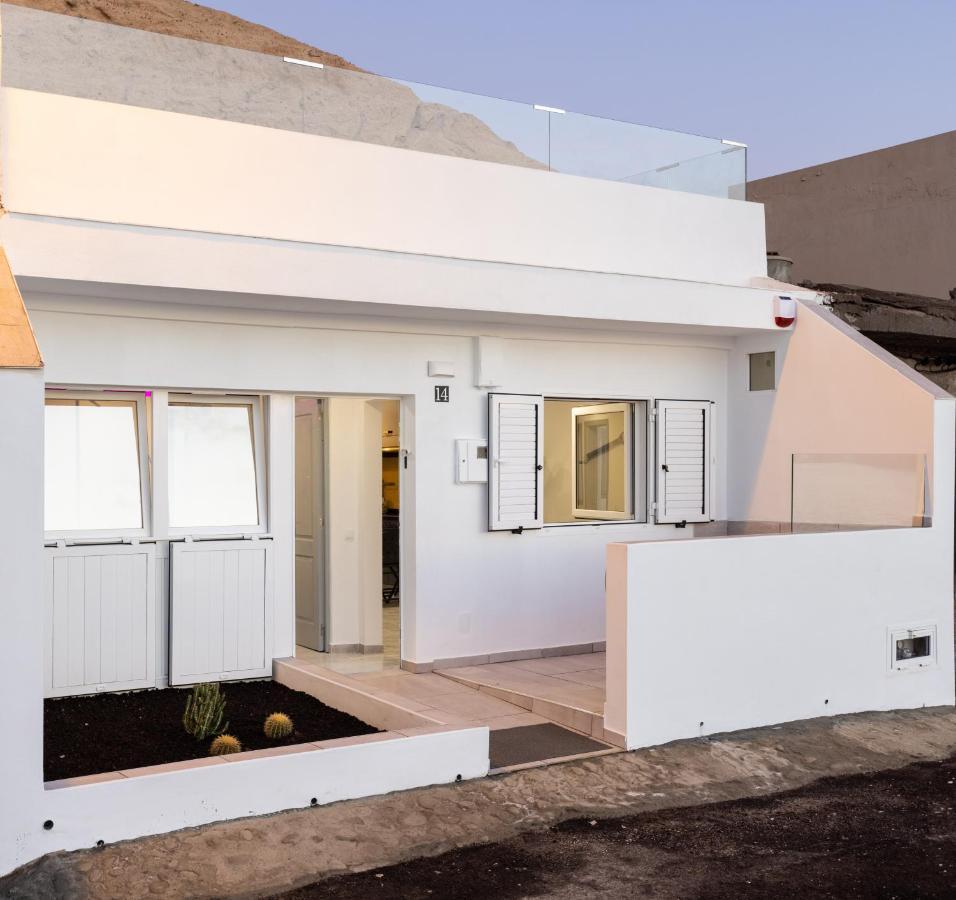 Window To The Sea, South Tenerife Holiday home *