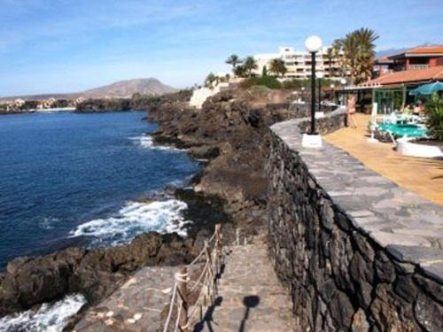 Cozy Tenerife South Wifi & Pool Apartment Costa Del Silencio