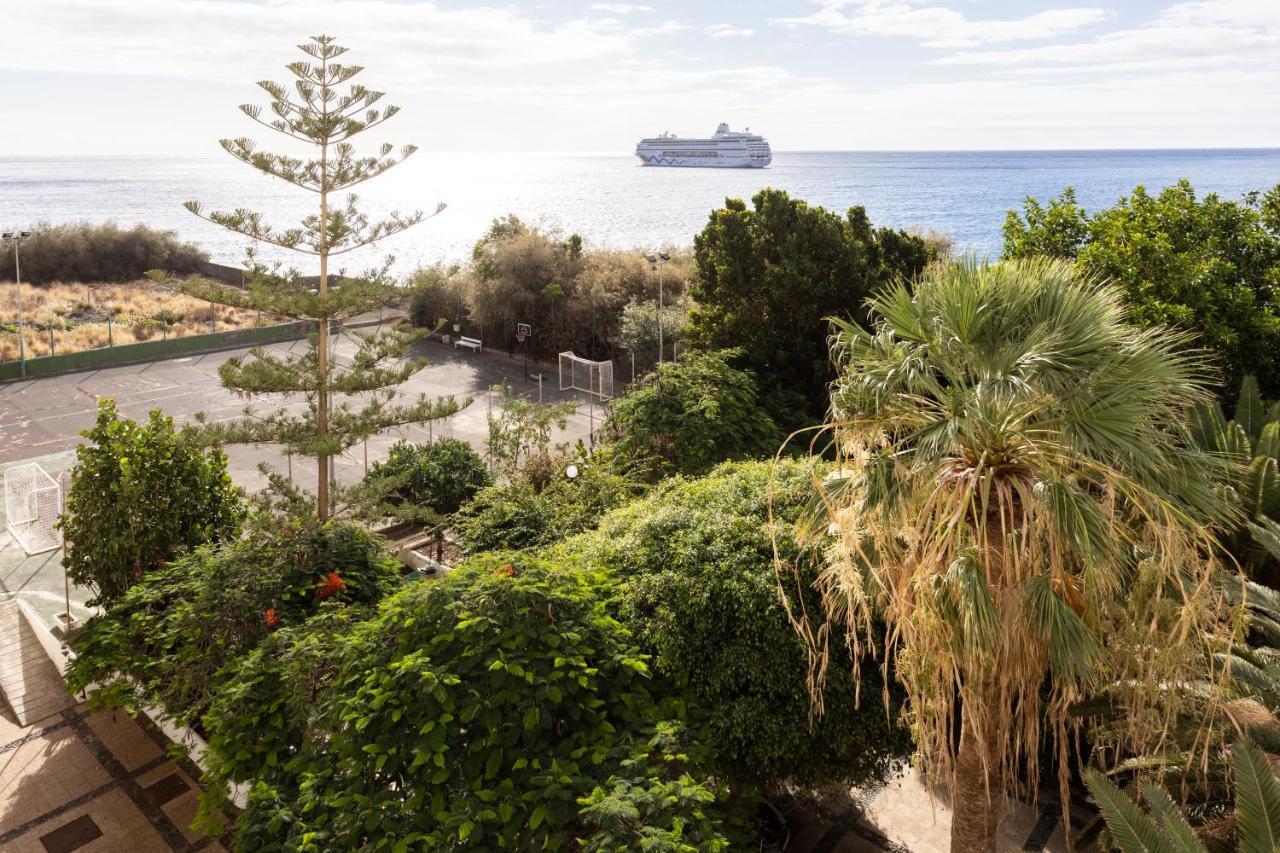 Home2Book Beach Front Little Paradise Appartement *