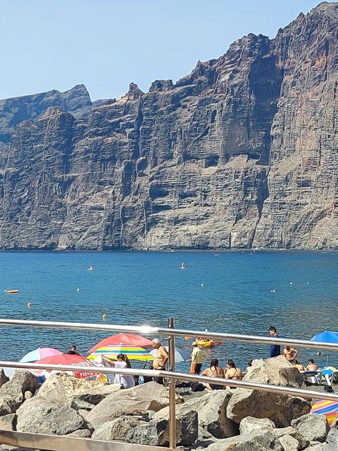Incredible View, 2 Gigantes