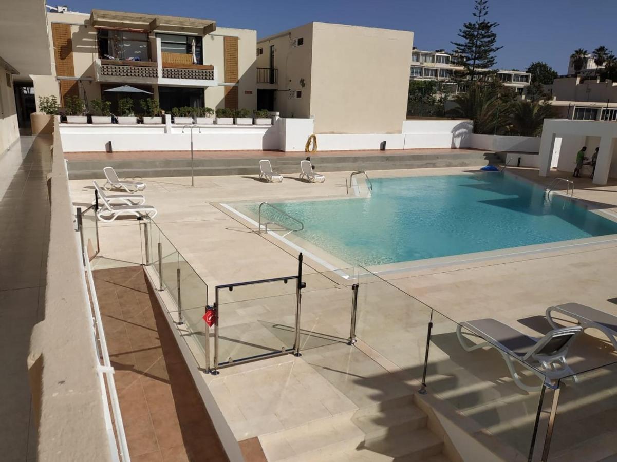 Apartamento Con Terraza Privada En Playa De Americas