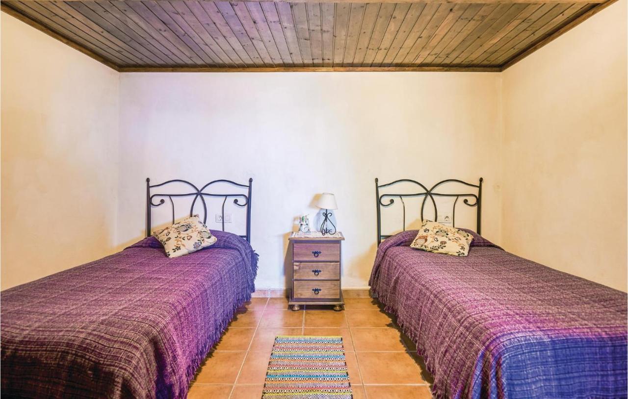 2 Bedroom Amazing In Hébergement de vacances *
