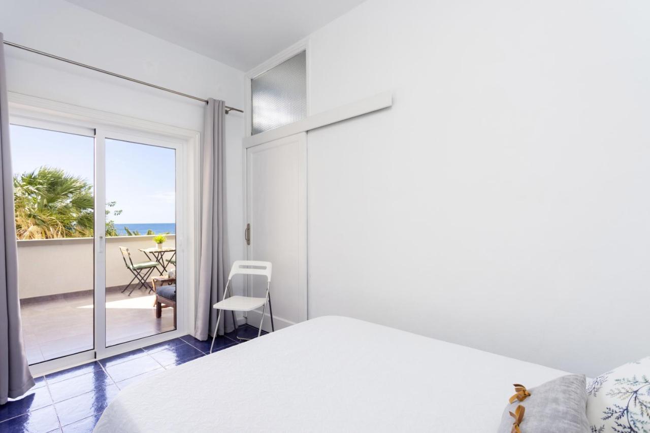 Apartment Home2Book Beach Front Sunny Paradise