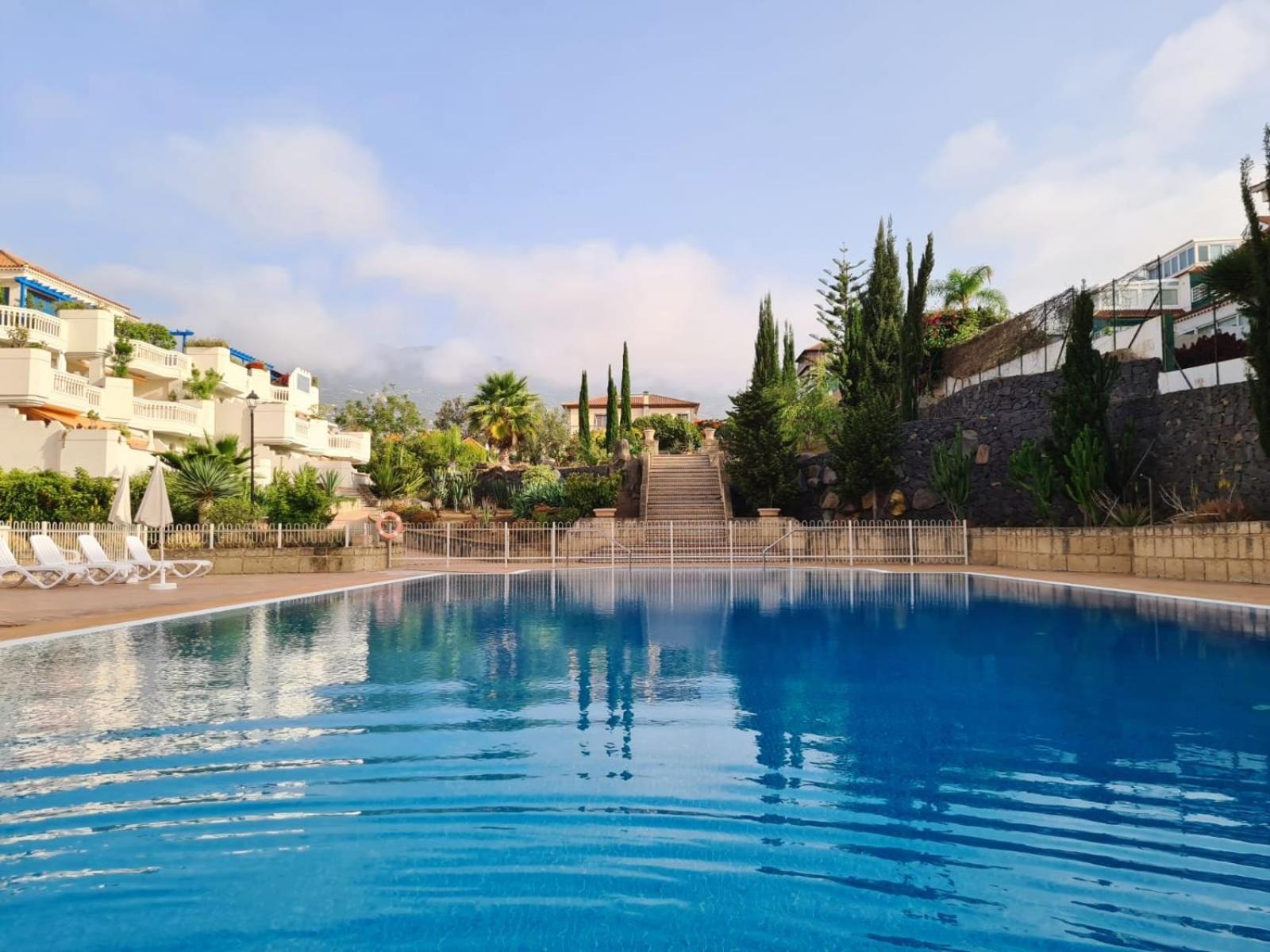 Appartement Luxury Apartment, Comfort And Relax, Views Of The Pool