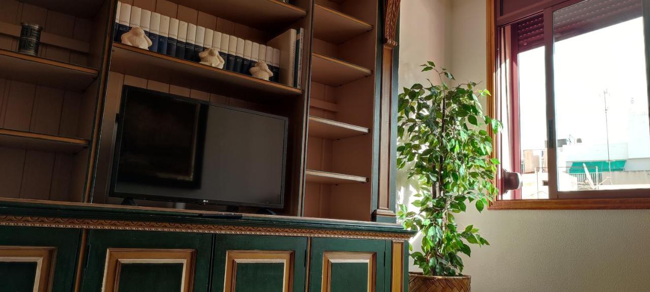 Apartamento Con Garaje En El Corazon De Santa Cruz
