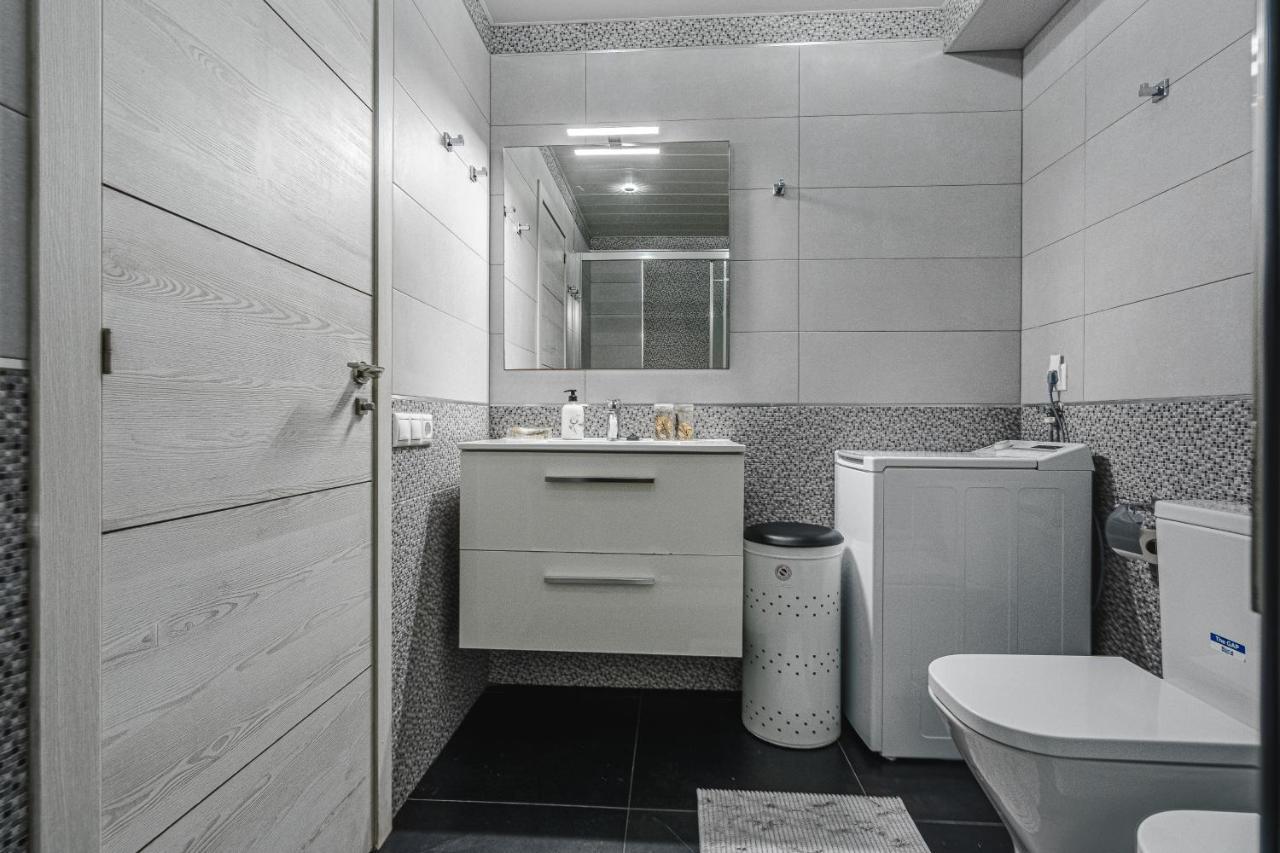 Appartement Amazing 3 Bedroom On The First Line Of The Americas Beach, Air Conditioner And Terrace Ocean View