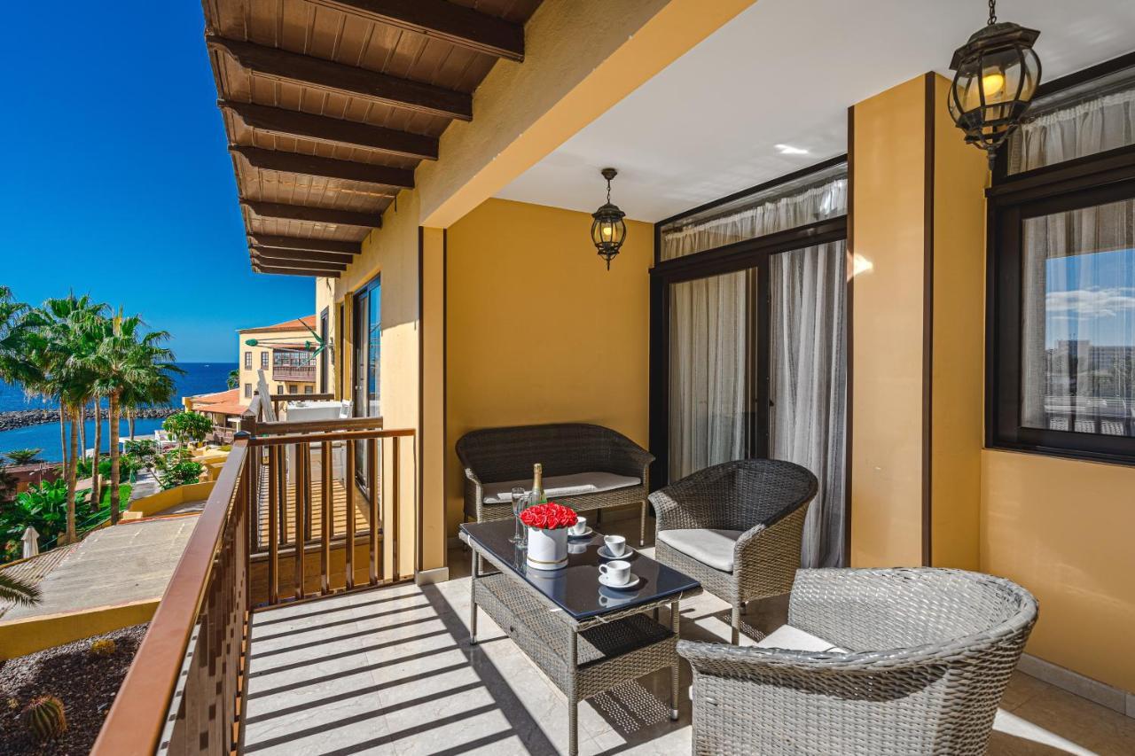 Amazing 3 Bedroom On The First Line Of The Americas Beach, Air Conditioner And Terrace Ocean View Appartement Playa de las Américas