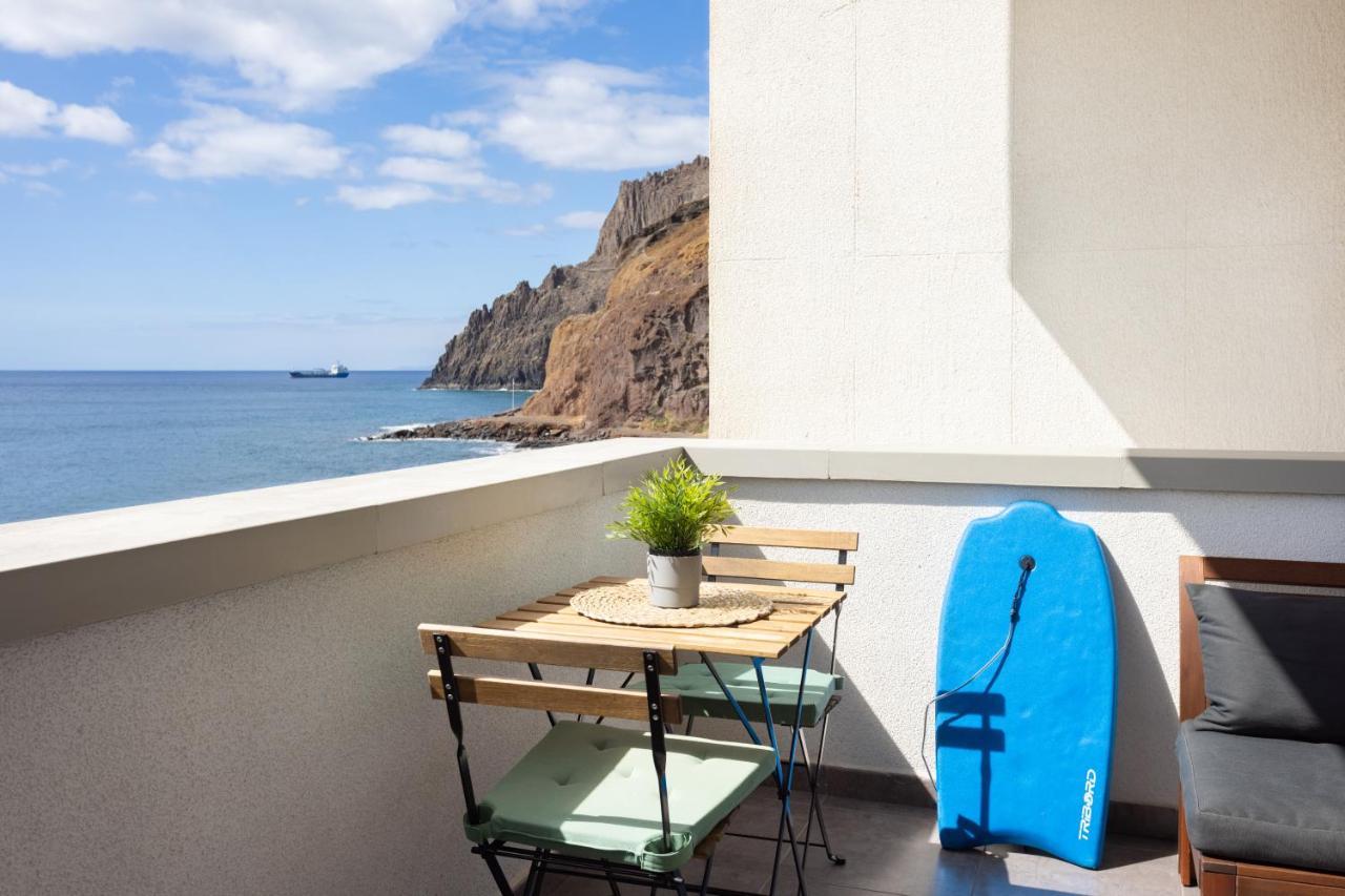 Home2Book Beach Front Sunny Paradise *