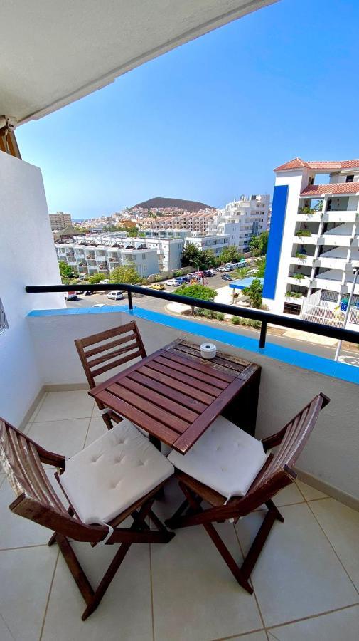 Lovely Cristianos Wifi, Cable Tv, Pool Apartment
