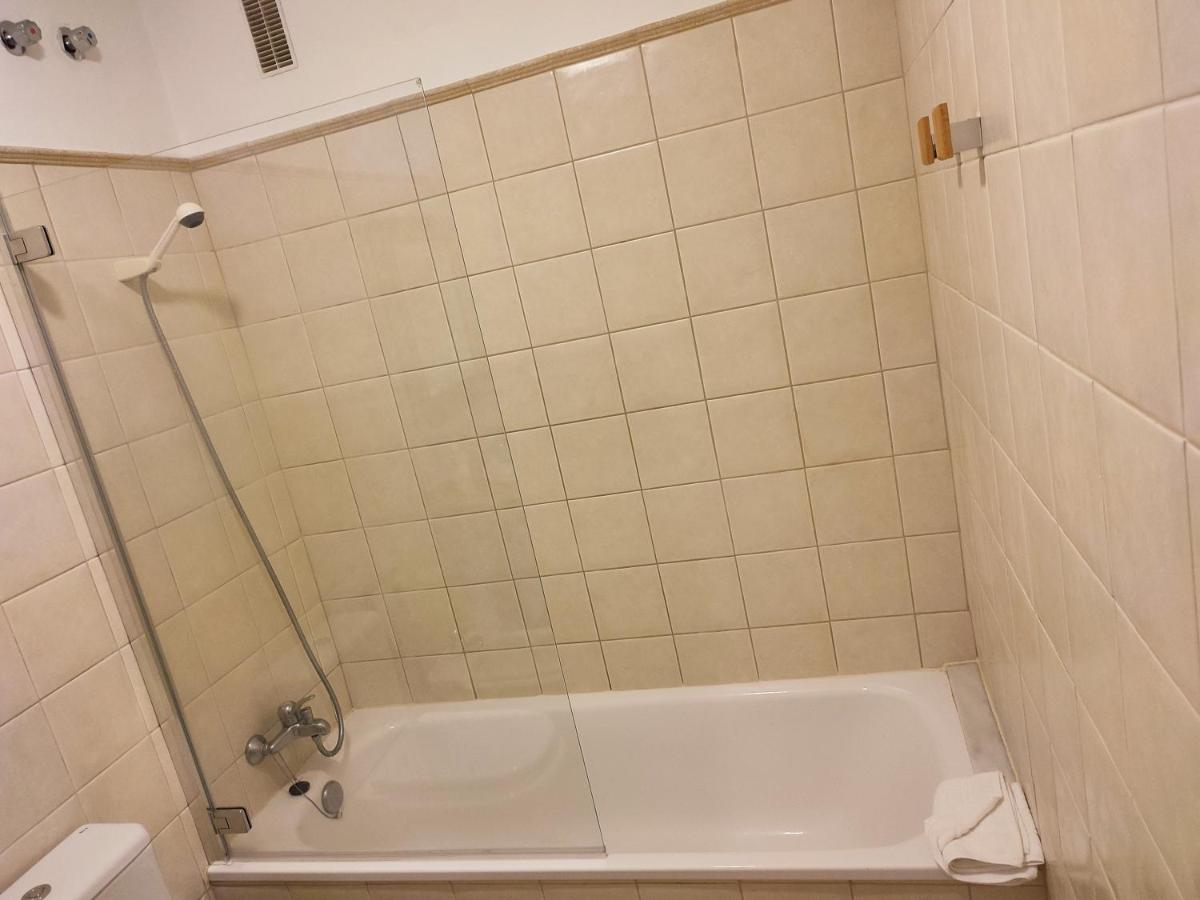 Apartamento Con Garaje En El Corazon De Santa Cruz *