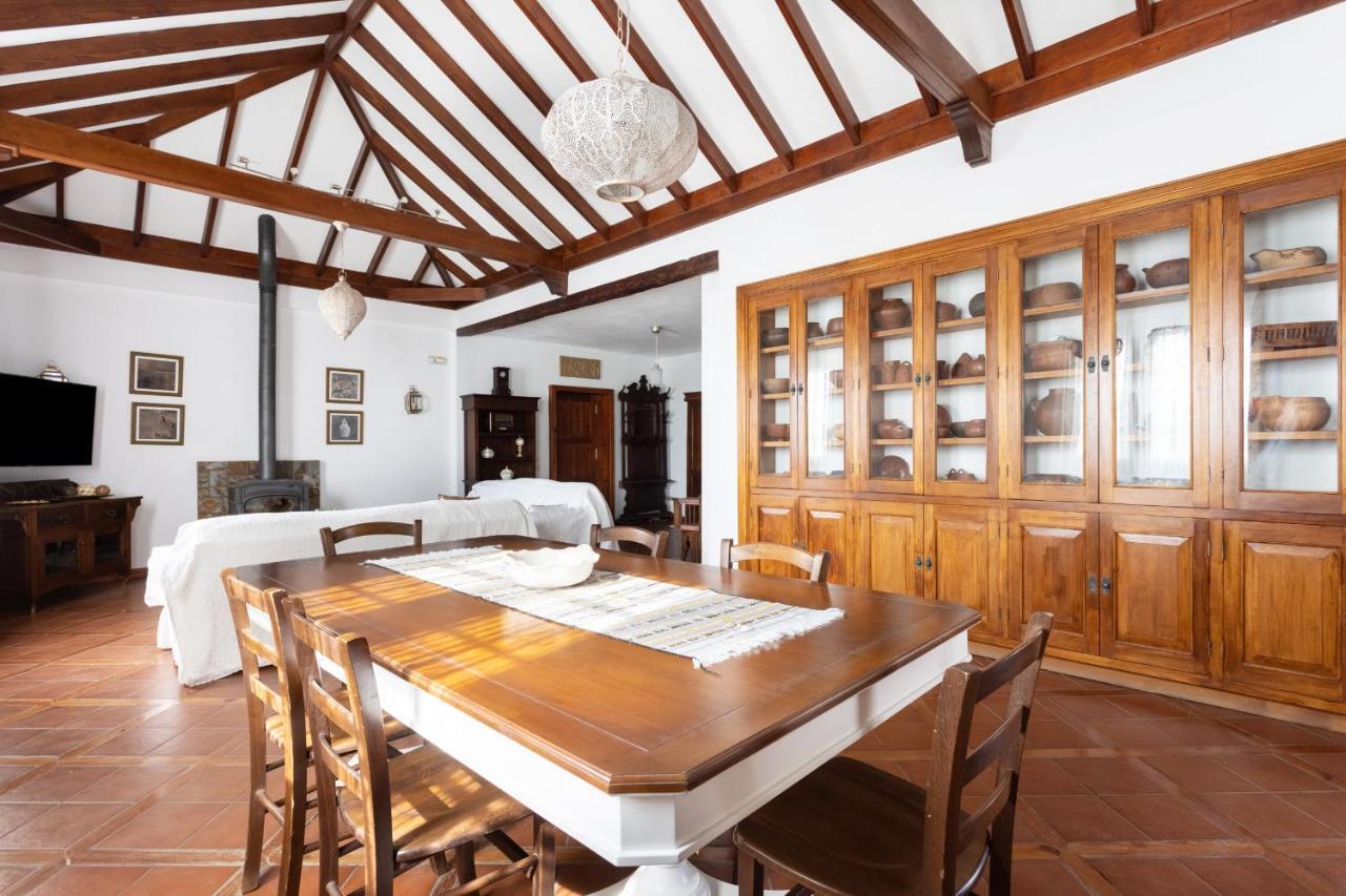 Villa Casa La Rueda With Pool
