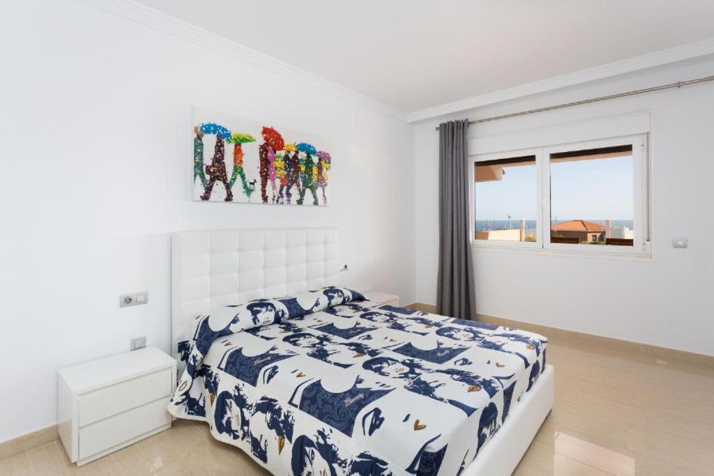 Deluxe Apt. 110qm+terrasse 60qm Pool Wifi Golf Yachthafen *