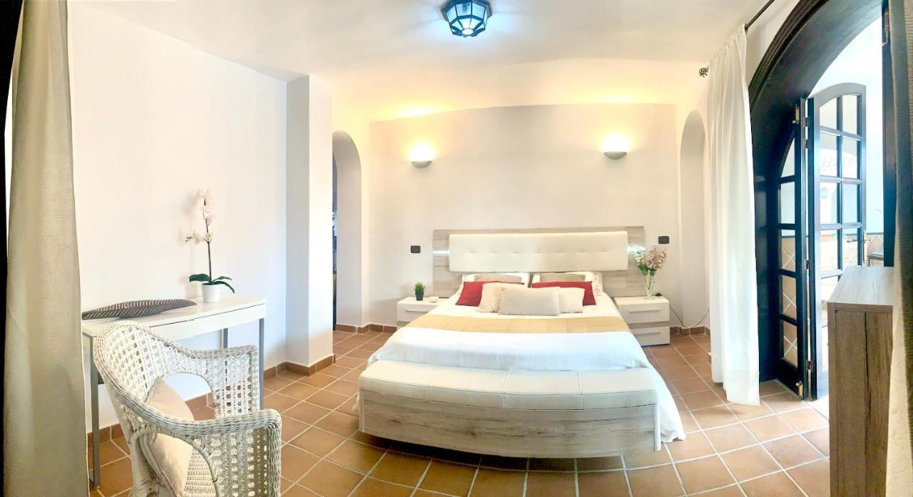 Your Holidays - Sta Monica - * Costa Adeje (Tenerife)