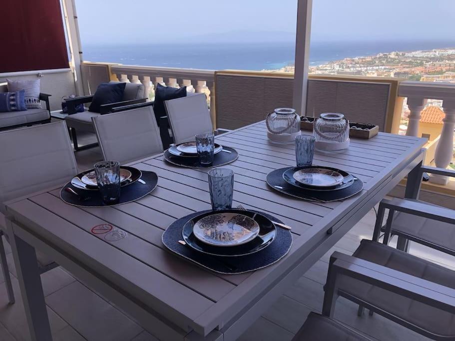 Apartamento Con Impresionantes Vistas Y Piscina *