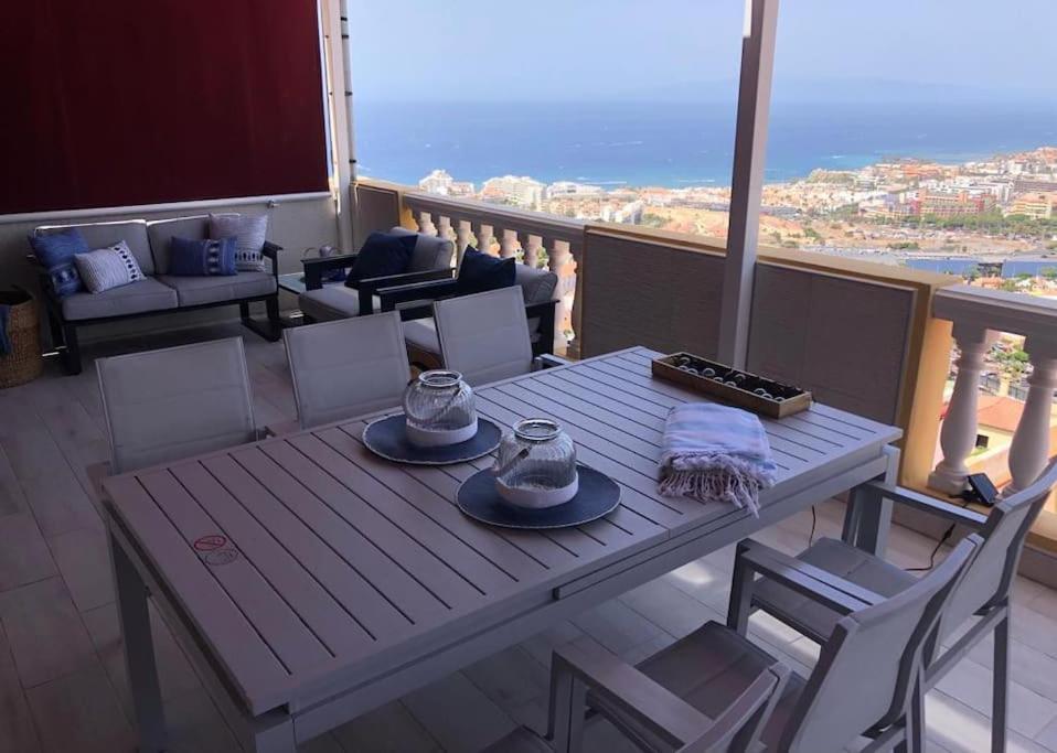 Con Impresionantes Vistas Y Piscina Apartamento