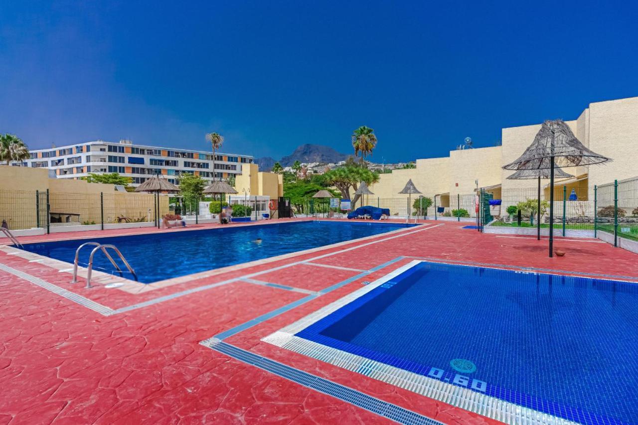 2 Level Apartment, El Cortijo, Americas La45 Apartamento *