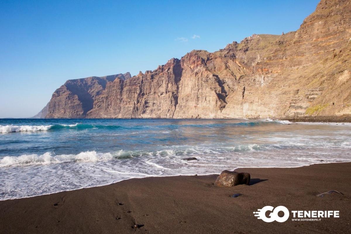 Luxury House With 3 Bedrooms, Sea Wiew And Swimming Pool In A Quiet * Puerto de Santiago (Tenerife)