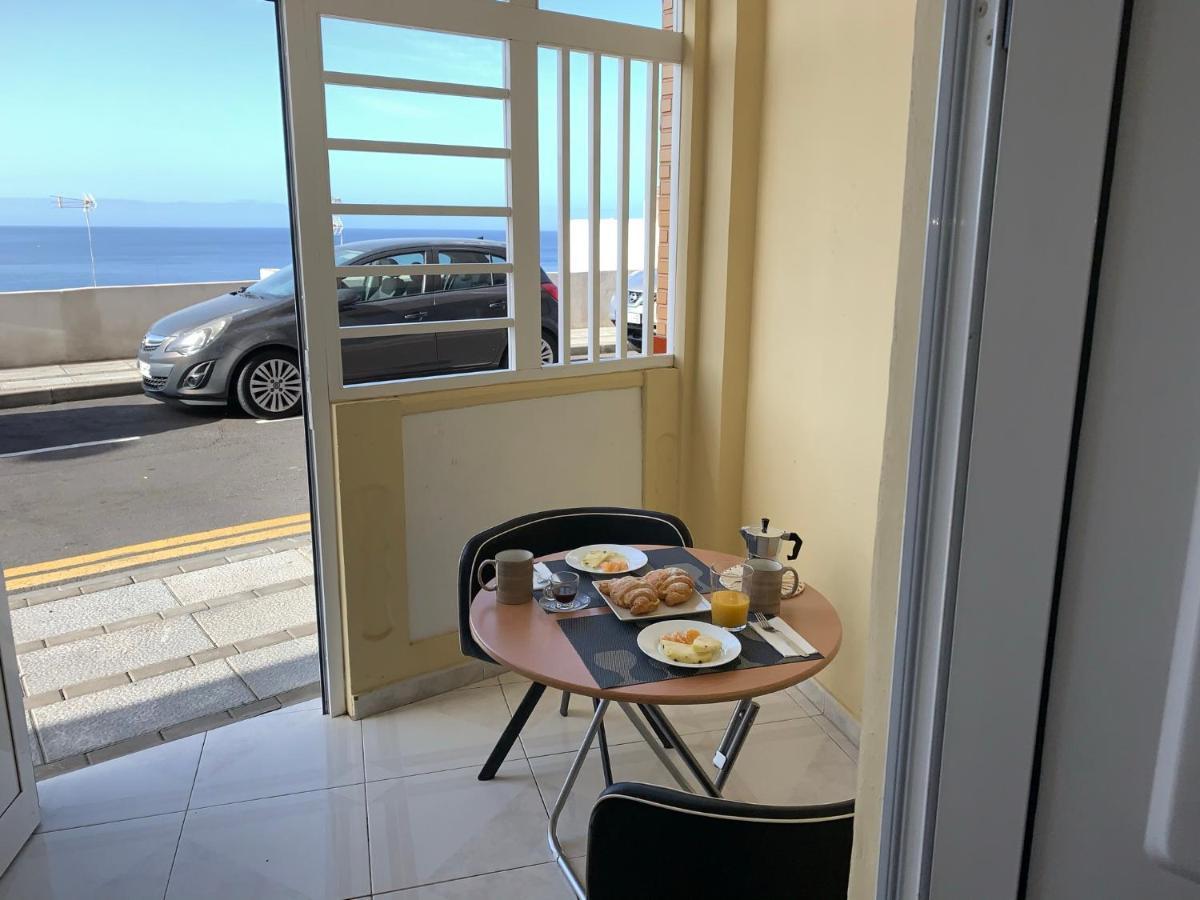In Shared In Cristianos In Front Of The Playa Vistas Homestay *