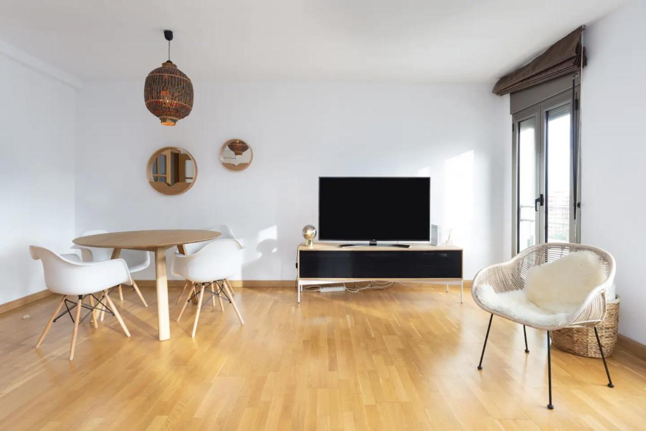 Hauzify I Ramon Y Cajal Apartment *