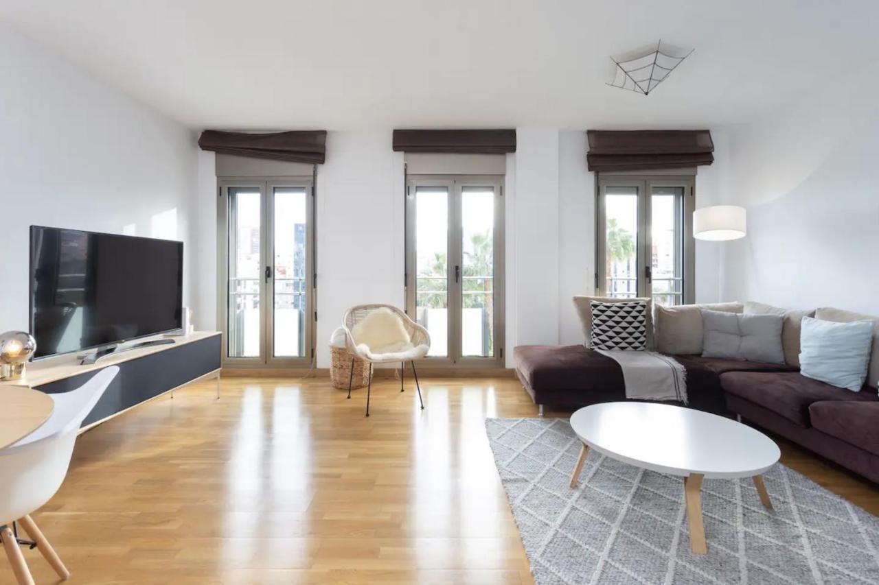 Hauzify I Ramon Y Cajal Apartment