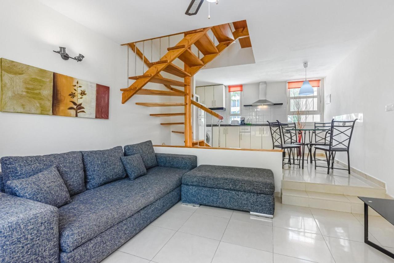 2 Level Apartment, El Cortijo, Americas La45 Apartamento *