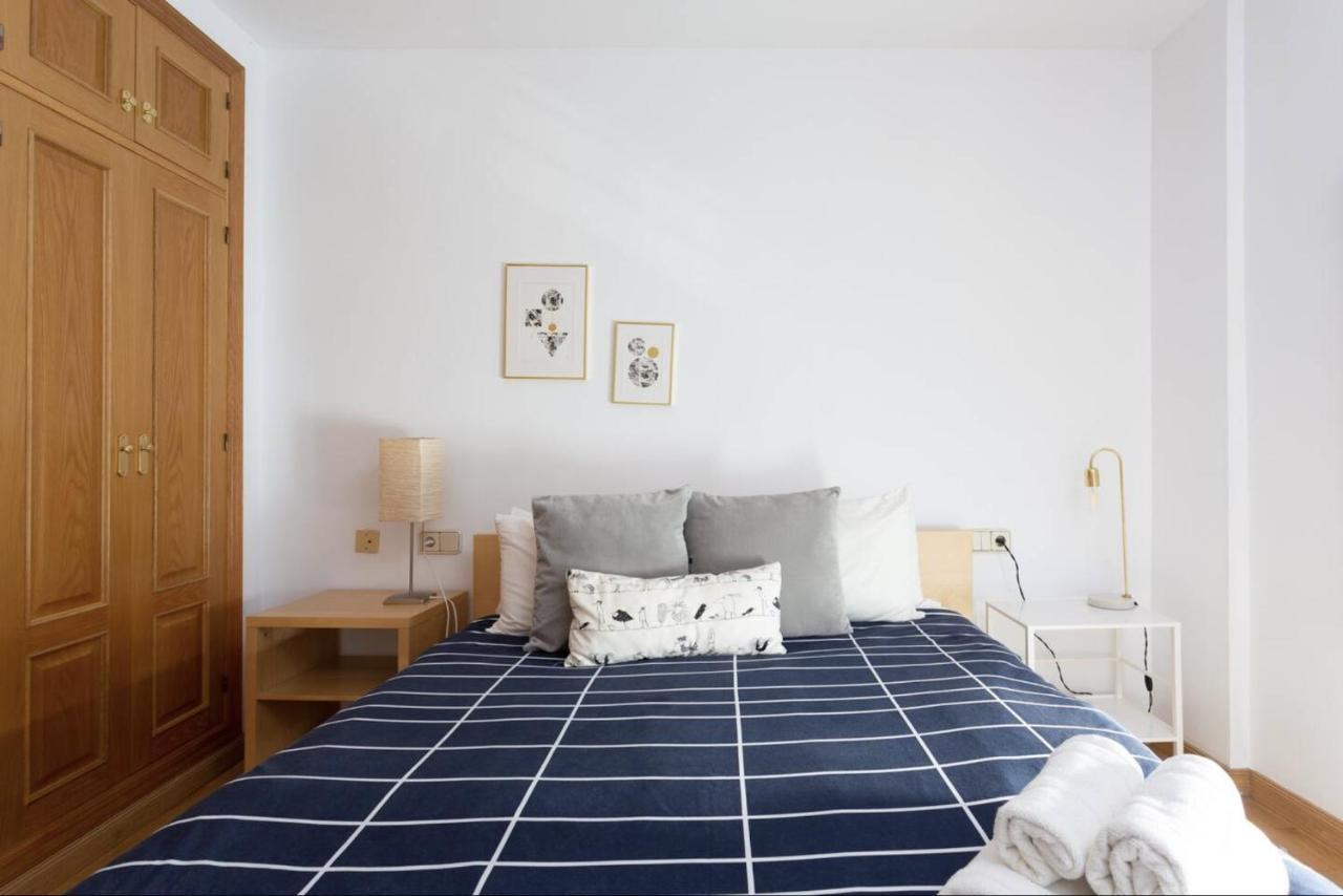 Hauzify I Ramon Y Cajal Apartment