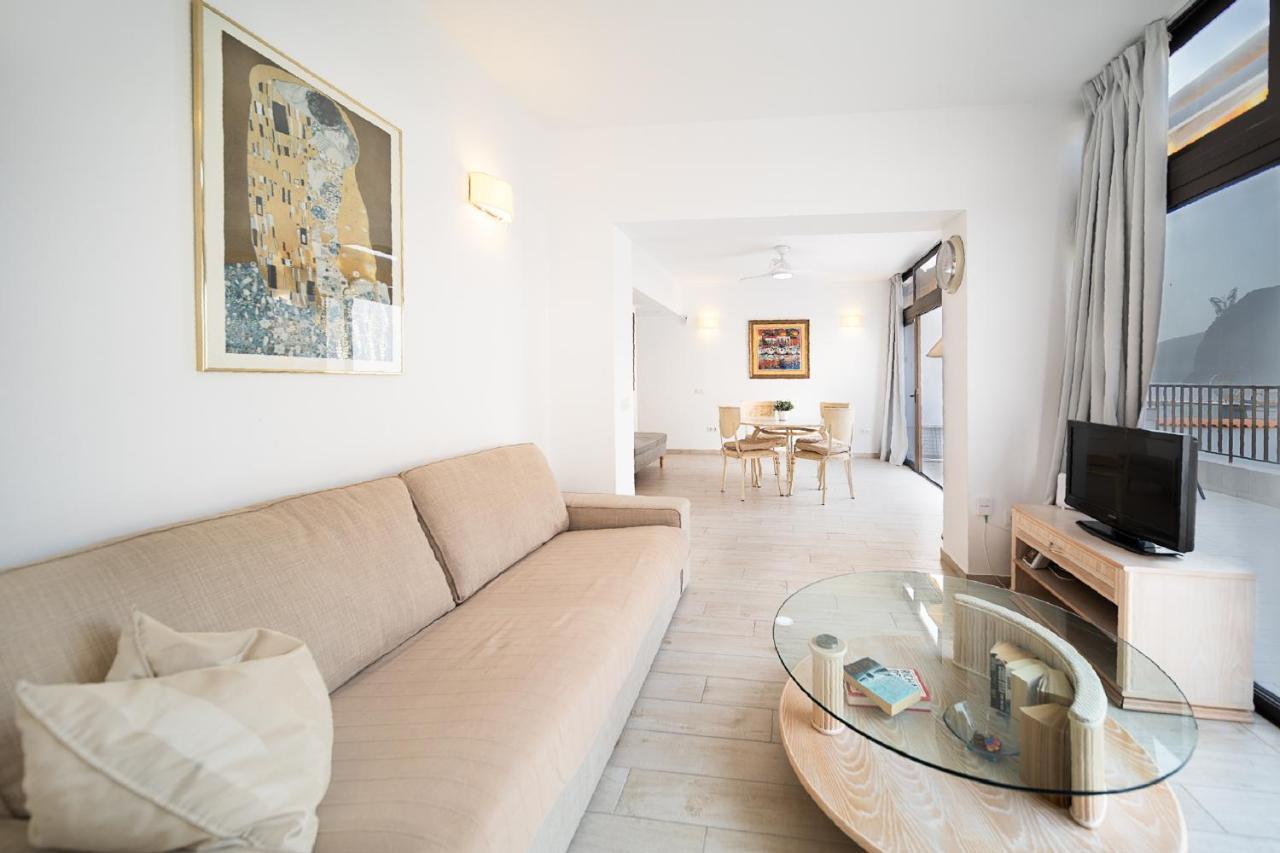 Apartment Oasis Bay - Cliffs, Beach, Town Center