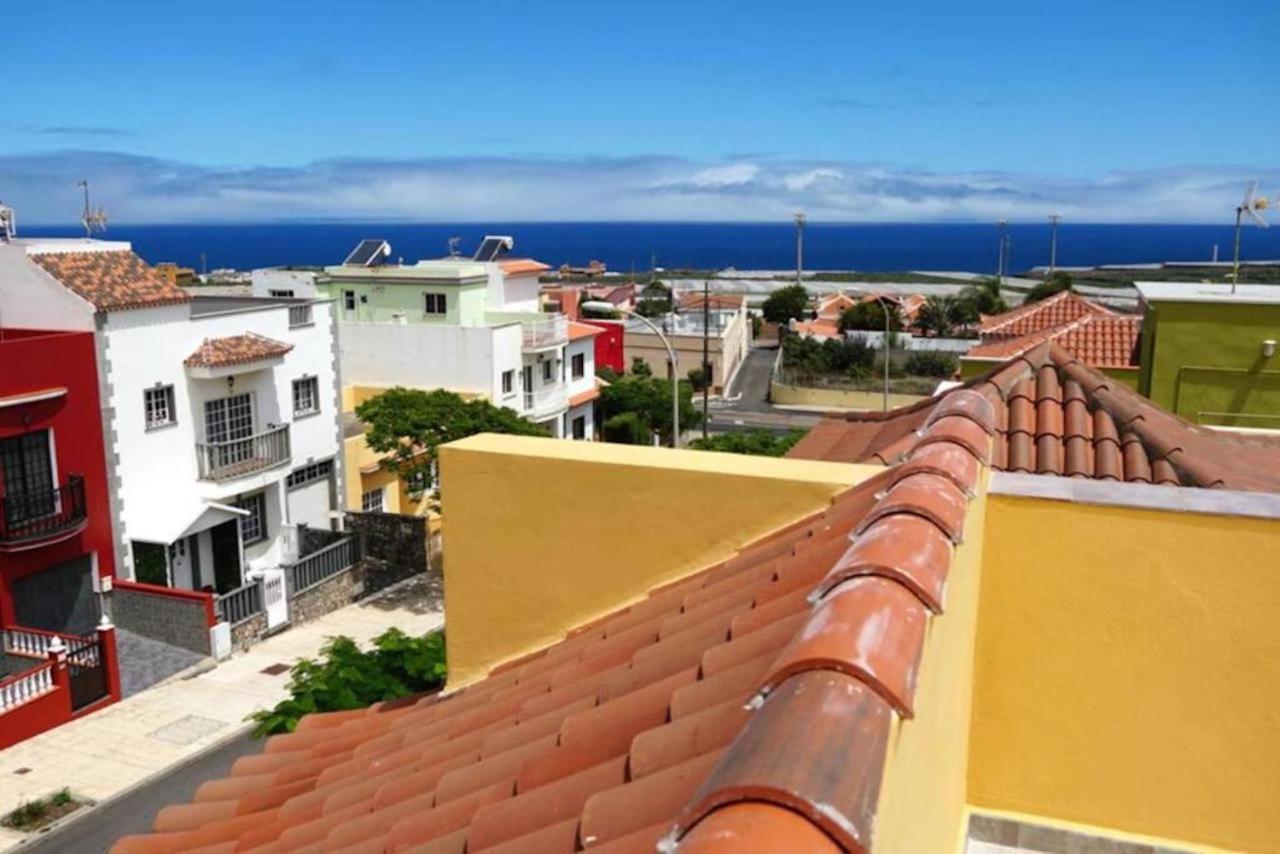 Hébergement de vacances Casa Totalmente Renovada En Zona Muy Tranquila!!! Vistas Al Mar Y Montana