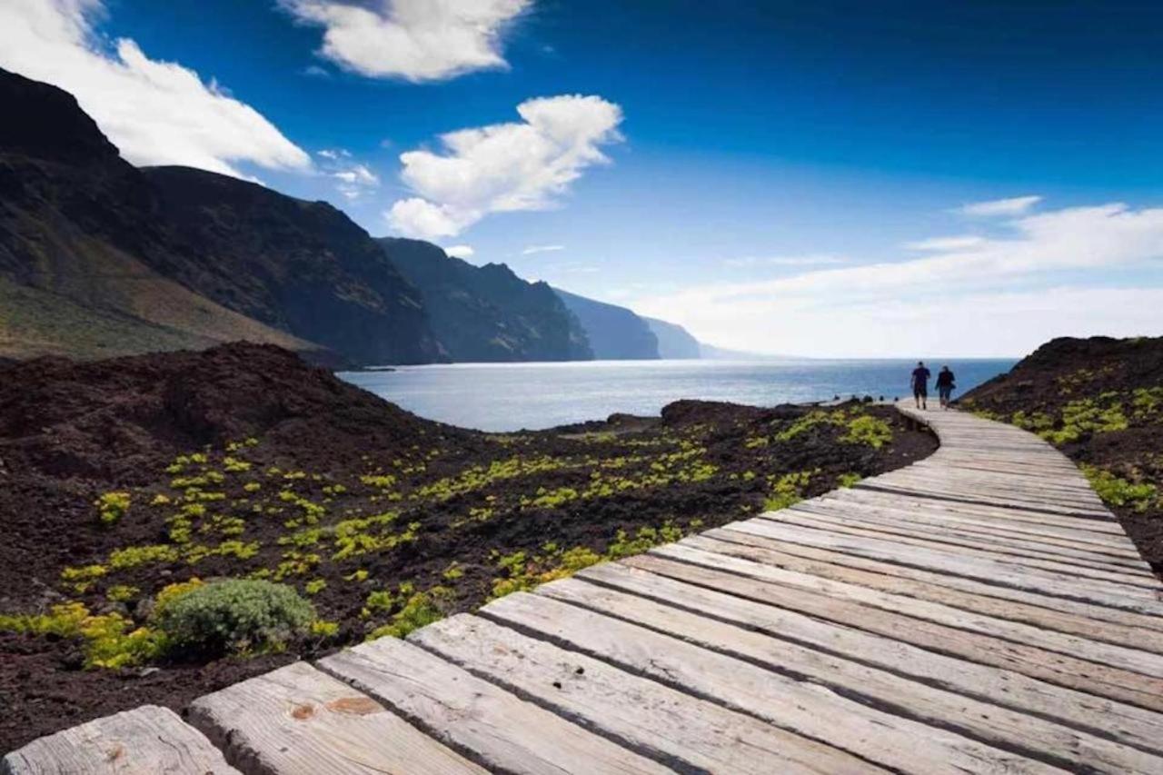 Casa Totalmente Renovada En Zona Muy Tranquila!!! Vistas Al Mar Y Montana Hébergement de vacances *