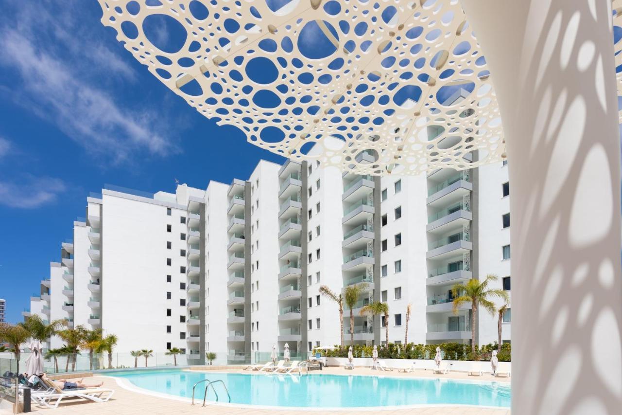 Apartment 3-bed Flat , Ocean Garden , Heated Pool & Parking, Pp207