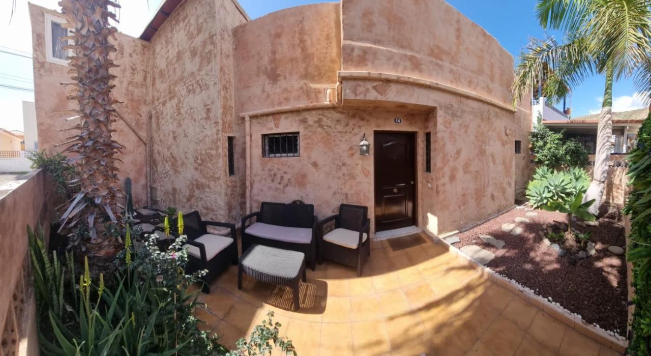 Semi-detached Sea Views, Huge Terrace, Close Villa Palm-mar