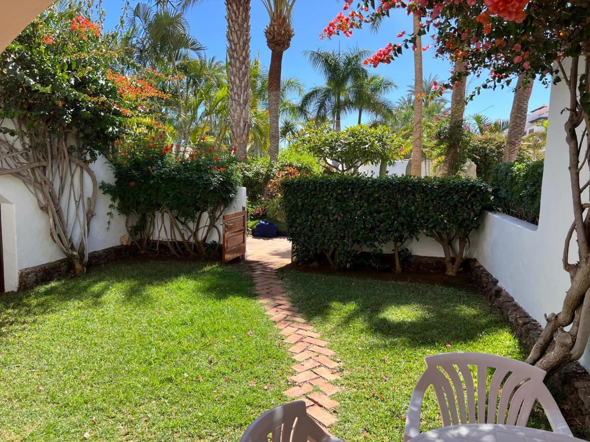 Apartment Villas And In A Popular Complex *