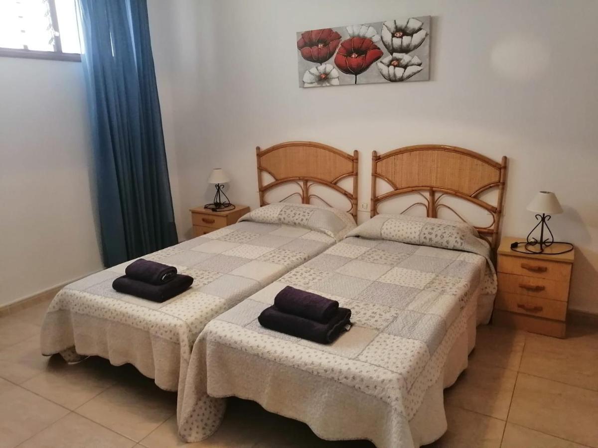 1 Bedroom With Stunning Sea View Apartment *