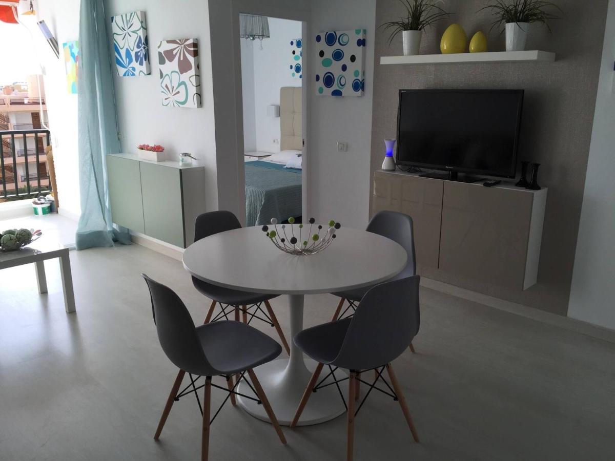 Apartment Delicious Cristianos,2bdr 2bathr Beachclose *