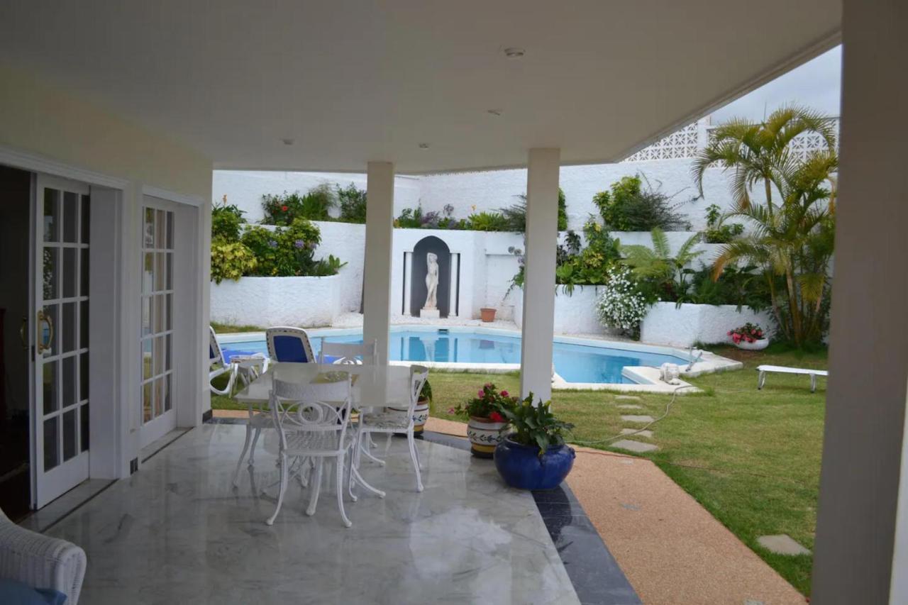 Villa Famosa 2 *