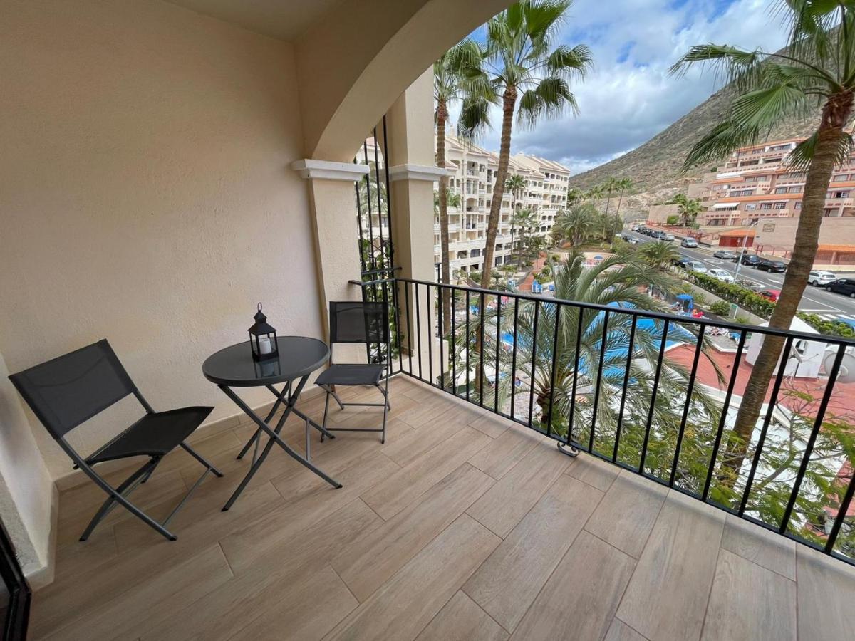 Castle Harbour Cristianos Beautiful With Pool View Apartamento Los Cristianos (Tenerife)
