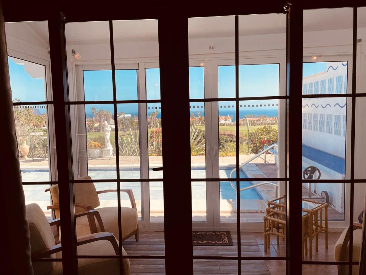 House Private Heated Pool Amazing View On Golf Ocean 3 Bedrooms 3 Bathrooms 6 To 8 Adults 3-17 Years Old Children Being Considered Adults And In Addition 0-2 Years Old Children Are Welcome For Free San Miguel de Abona