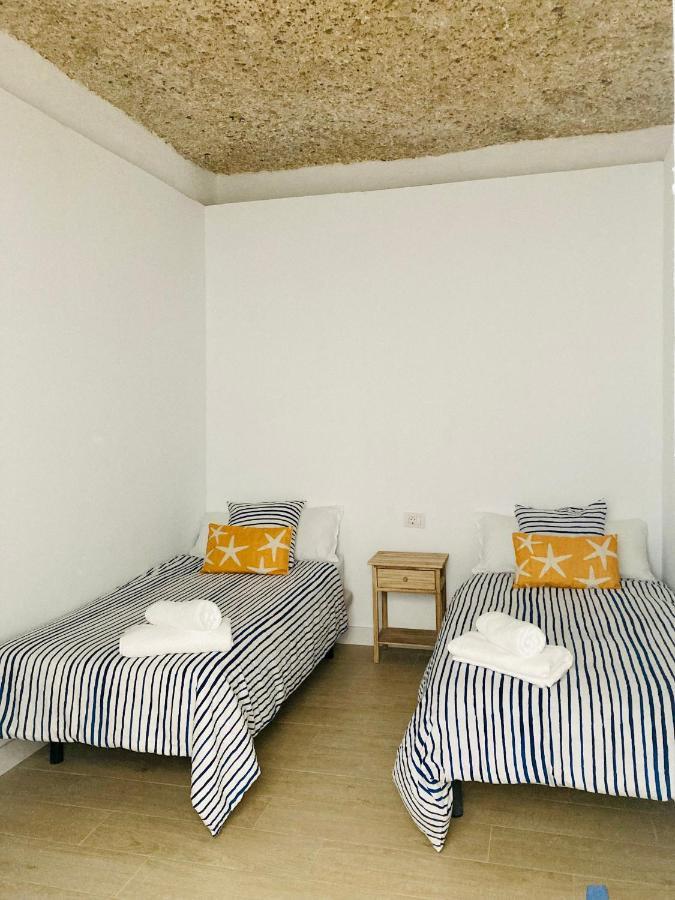 Casa Dora: Tradicional Y Al Borde Del Mar. *