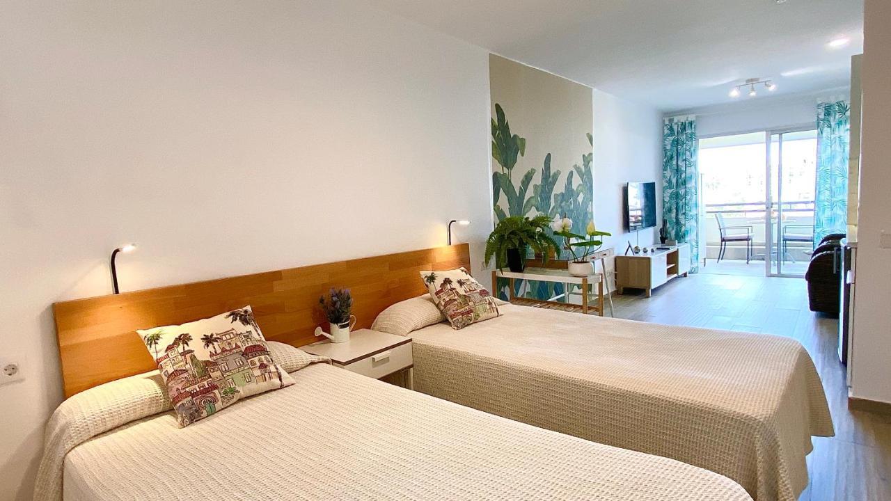 Enjoy A Sunny With Pool Next To The Sea Apartamento Costa Adeje (Tenerife)