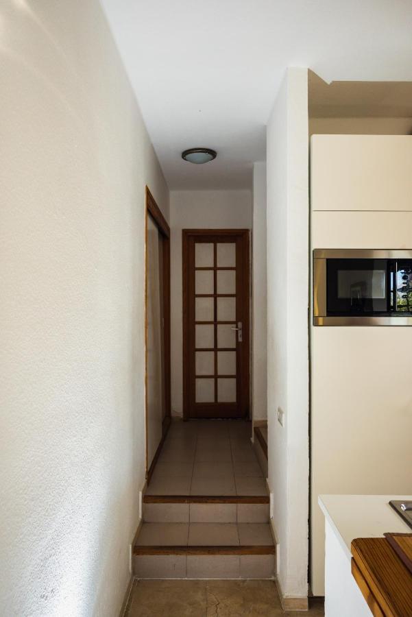 Apartment Carabelas 8, Next To The Sea And Amenities