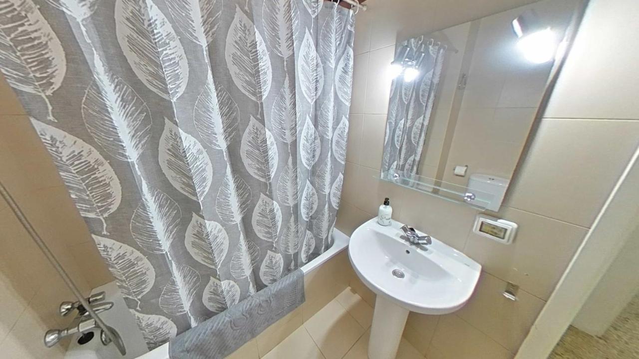 Apartamento Con Terraza Privada En Playa De Americas Arona (Tenerife)