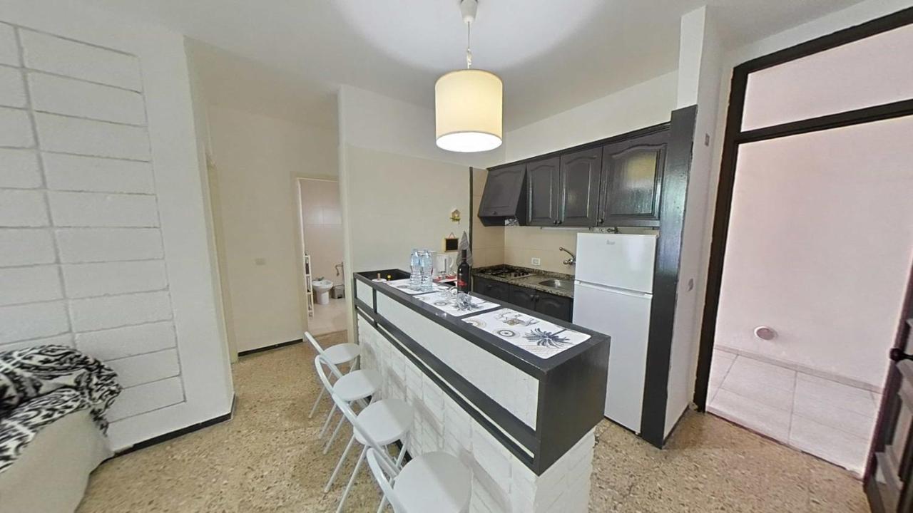 Apartamento Con Terraza Privada En Playa De Americas Apartment
