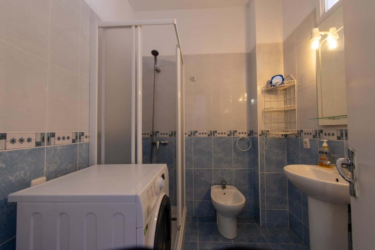 Virginia 1 Bed *
