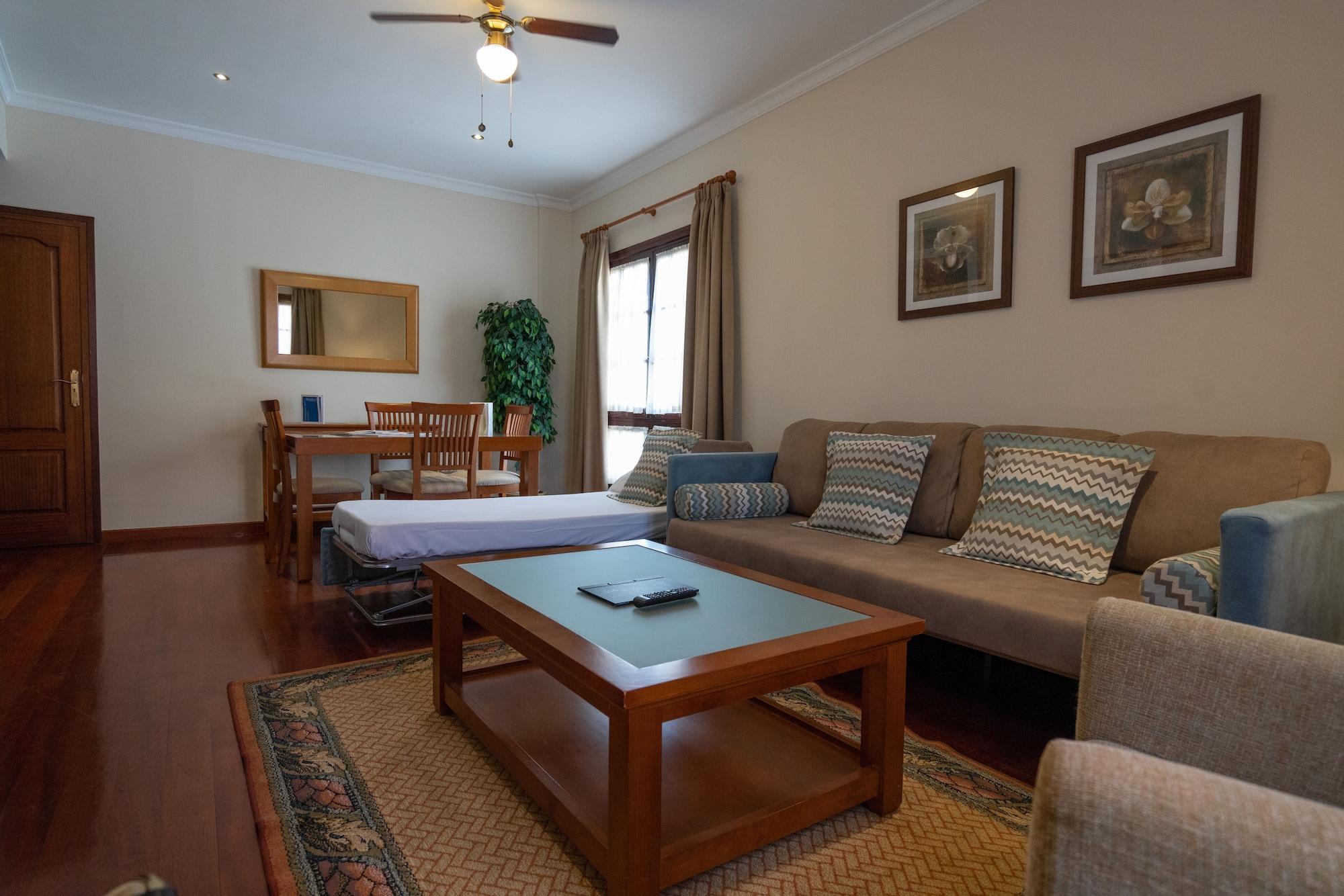 Laguna Nivaria & Hotel 4*