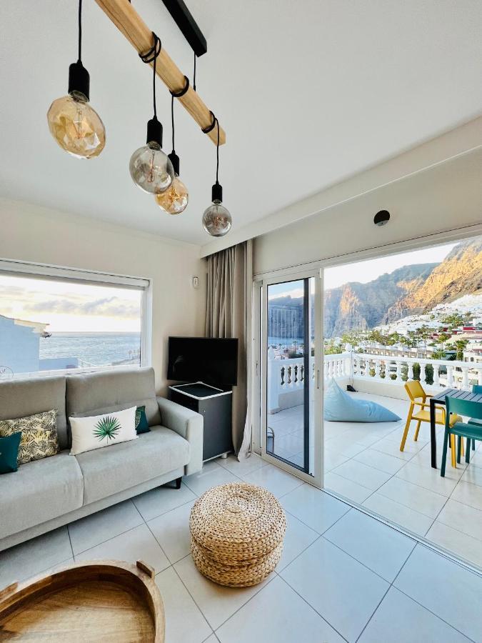 Luxury Penthouse With Breathtaking Views And Huge Private Terraces * Puerto de Santiago (Tenerife)