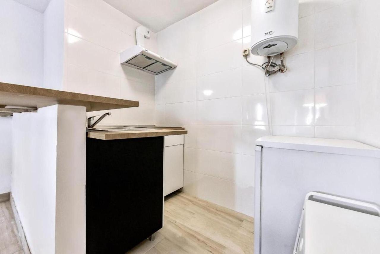 Apartamento De 2 Dormitorios Con Wifi, Cerca De Playa, En Apartment *
