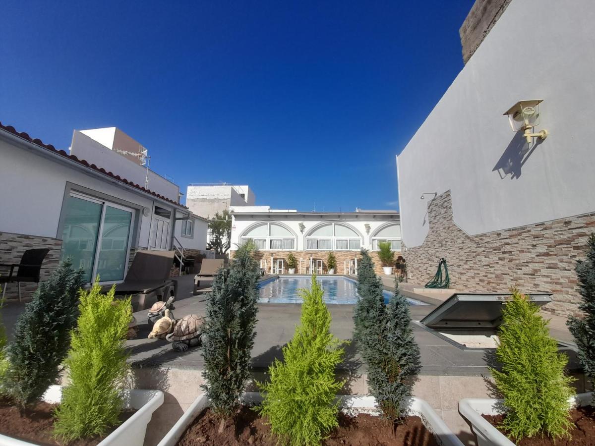 Tenerife Little Village S *