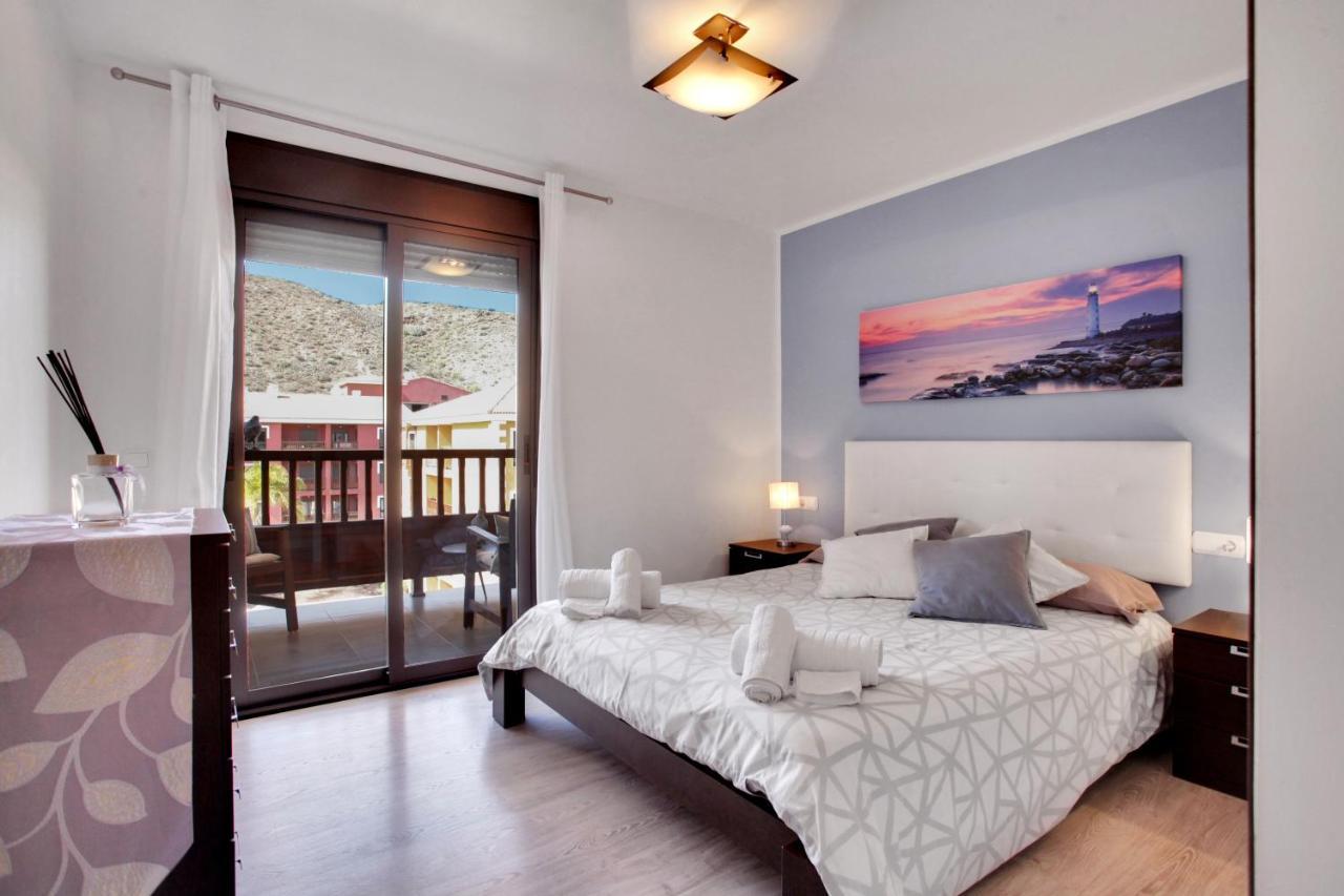 Lovely Mocan, Pool, Fast Wi-fi, Padel Court * Palm-mar
