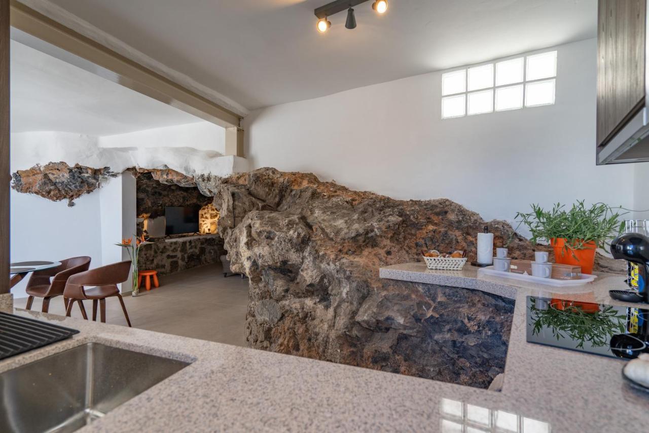 Сasa de vacaciones Spectacular Cave With Two Large Terraces *